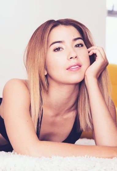Nichole Sakura