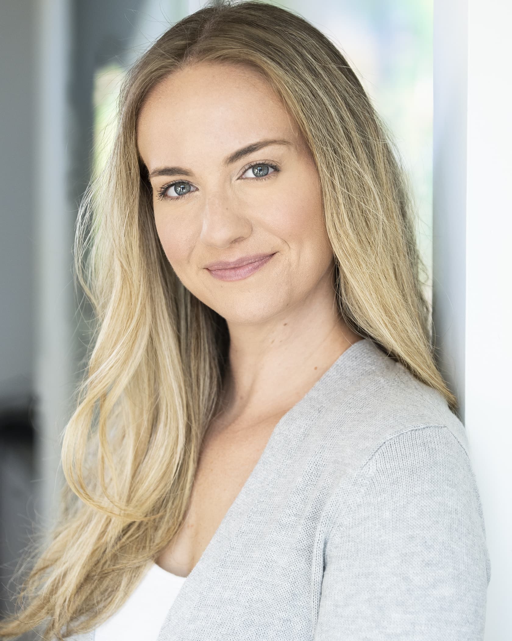 Naomi Hewer