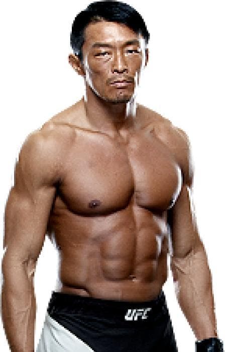 Yoshihiro Akiyama