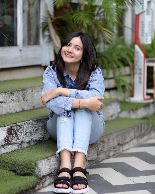 Bulan Sutena