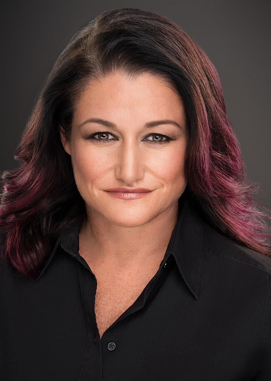 Raelle Tucker